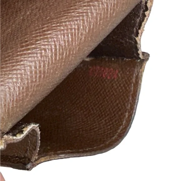 LOUIS VUITTON EUC VINTAGE DAMIER EBENE CASE - Picture 13 of 14